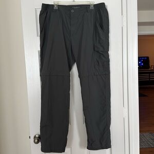 Columbia men’s silver Ridge, utility convertible pants 40x32 city grey color